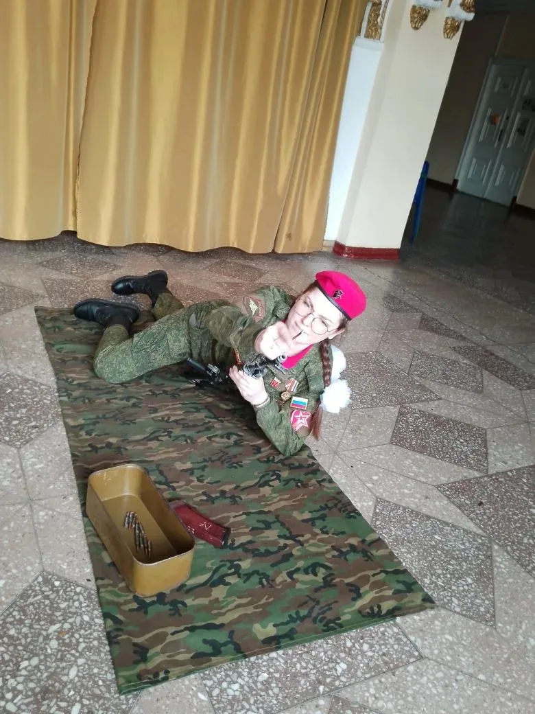 Поздравляем наших девчонок! 5 место среди 16 команд в  городском конкурсе Девушки в погонах. Молодцы