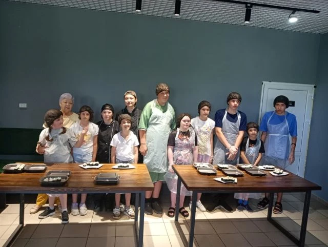 В рамках программы «С бабушкой я все смогу» специалистами центра социального обслуживан...