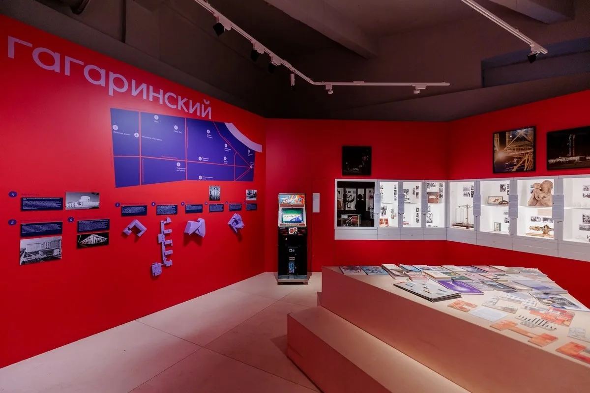 В Музее Москвы @mosmuseum до 13 сентября проходит выставка о Гагаринском районе в рамка...