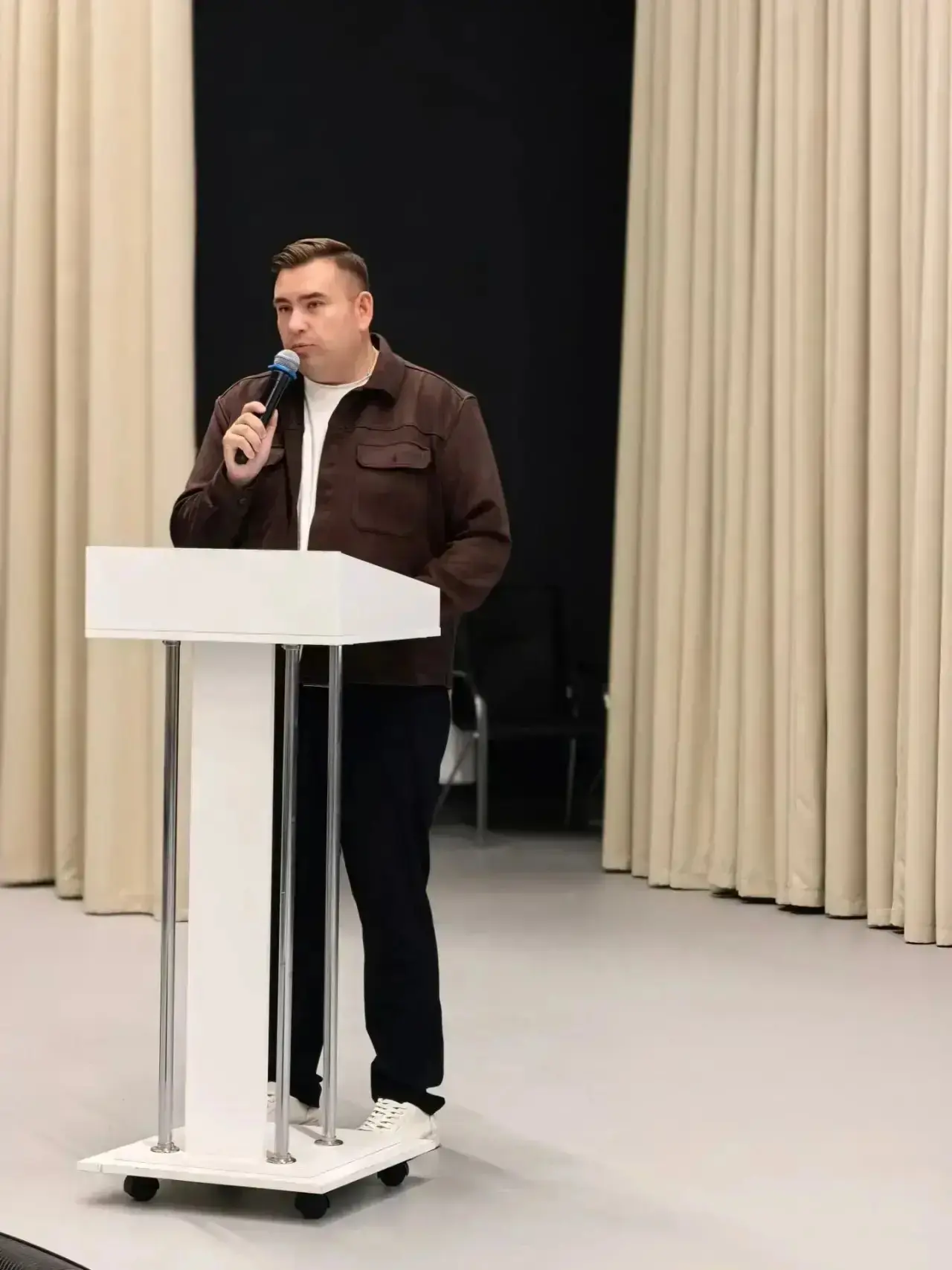 Дорогие родители и будущие десятиклассники! Впереди новый учебный год, и мы рады сообщи...