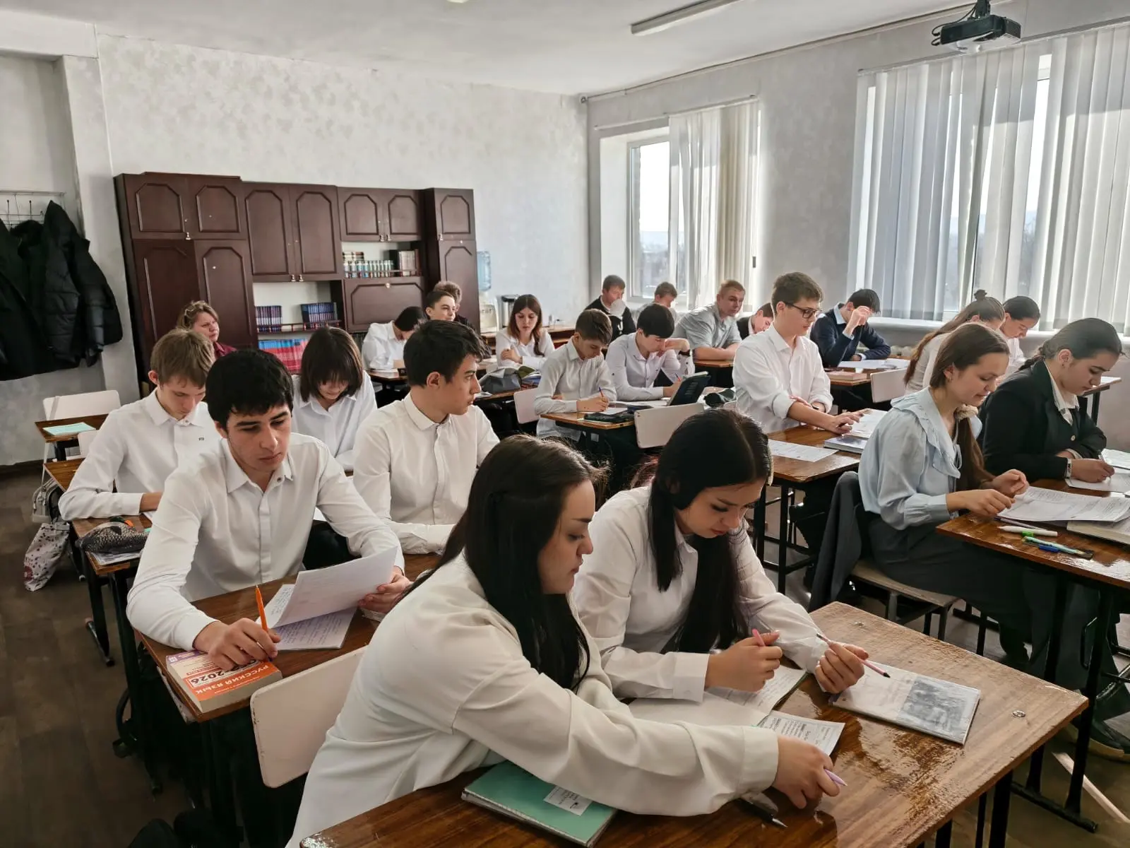 Открытый урок по русскому языку состоялся в МБОУ «СОШ №3 ст. Зеленчукской им. В. В. Бреславцева»  12