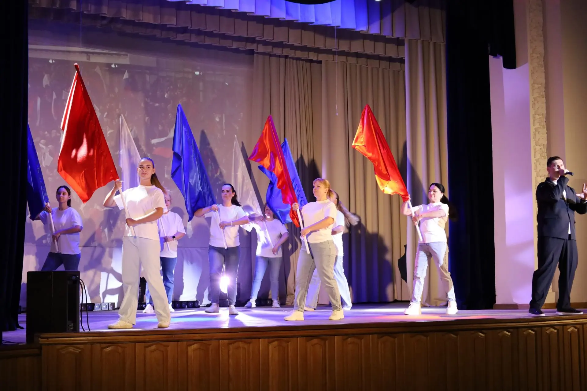 Сегодня — День Государственного флага России! 🎉