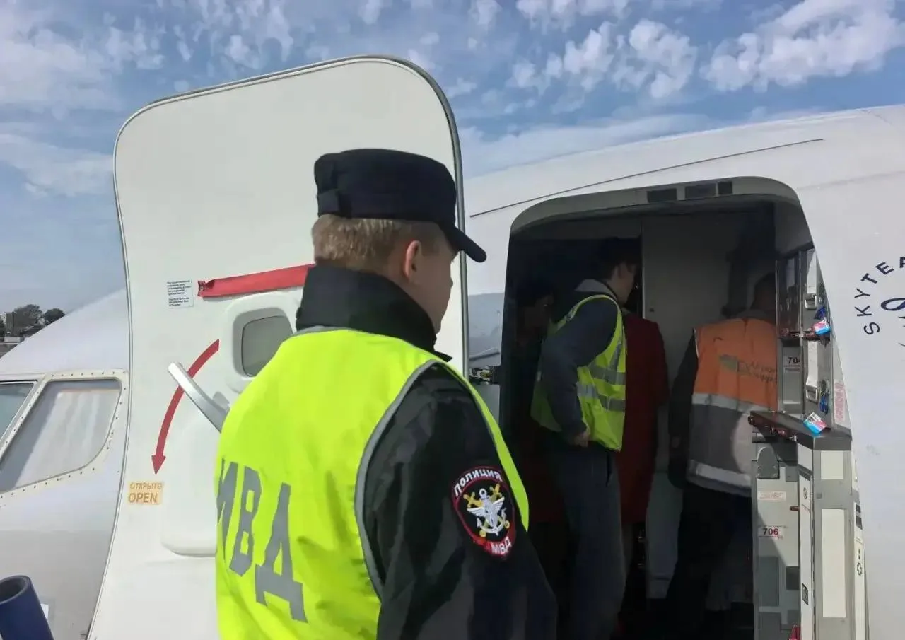 Авиадебошира задержали после посадки самолёта в Иркутске