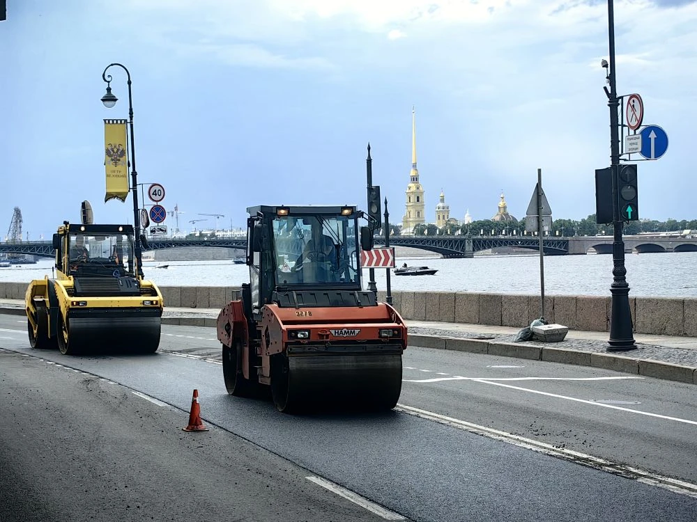 Ремонт дорог в Центральном районе продолжается

СПб ГБУ «Центральное УРДиБ» восстанавливает поврежде