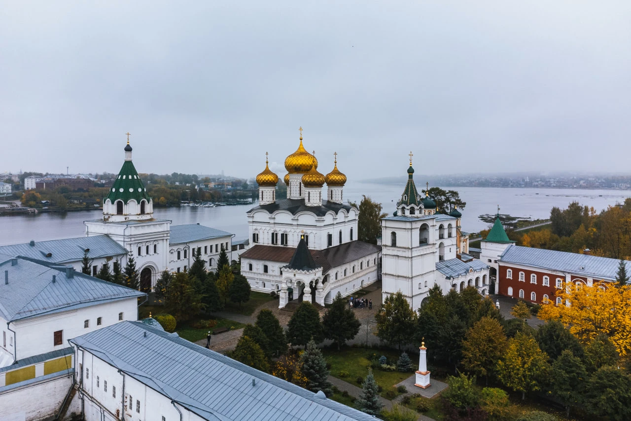 🍁 Осенняя Кострома в круизе: от 12.700 Р/чел