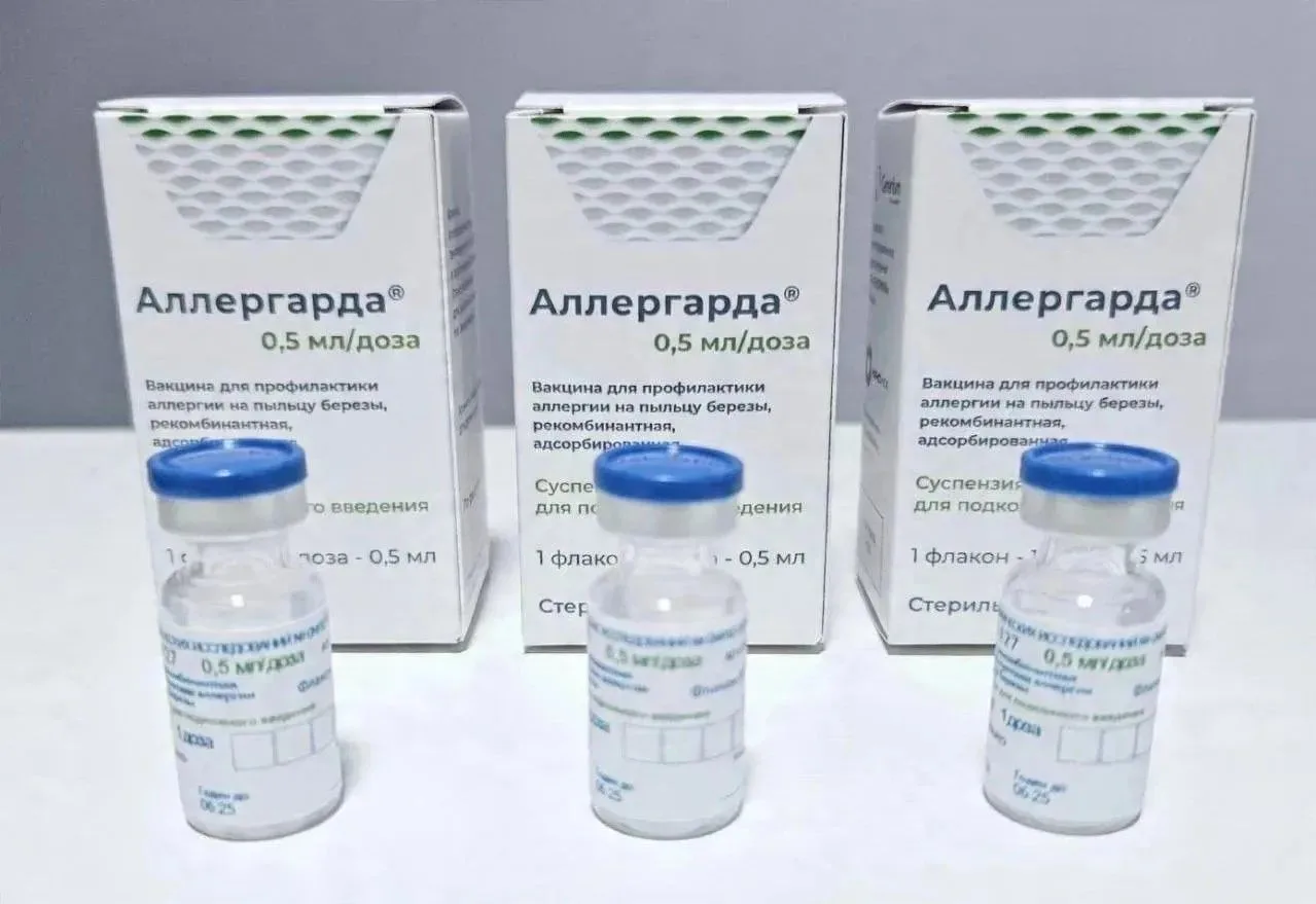 В ФМБА показали российскую вакцину от аллергии на пыльцу березы