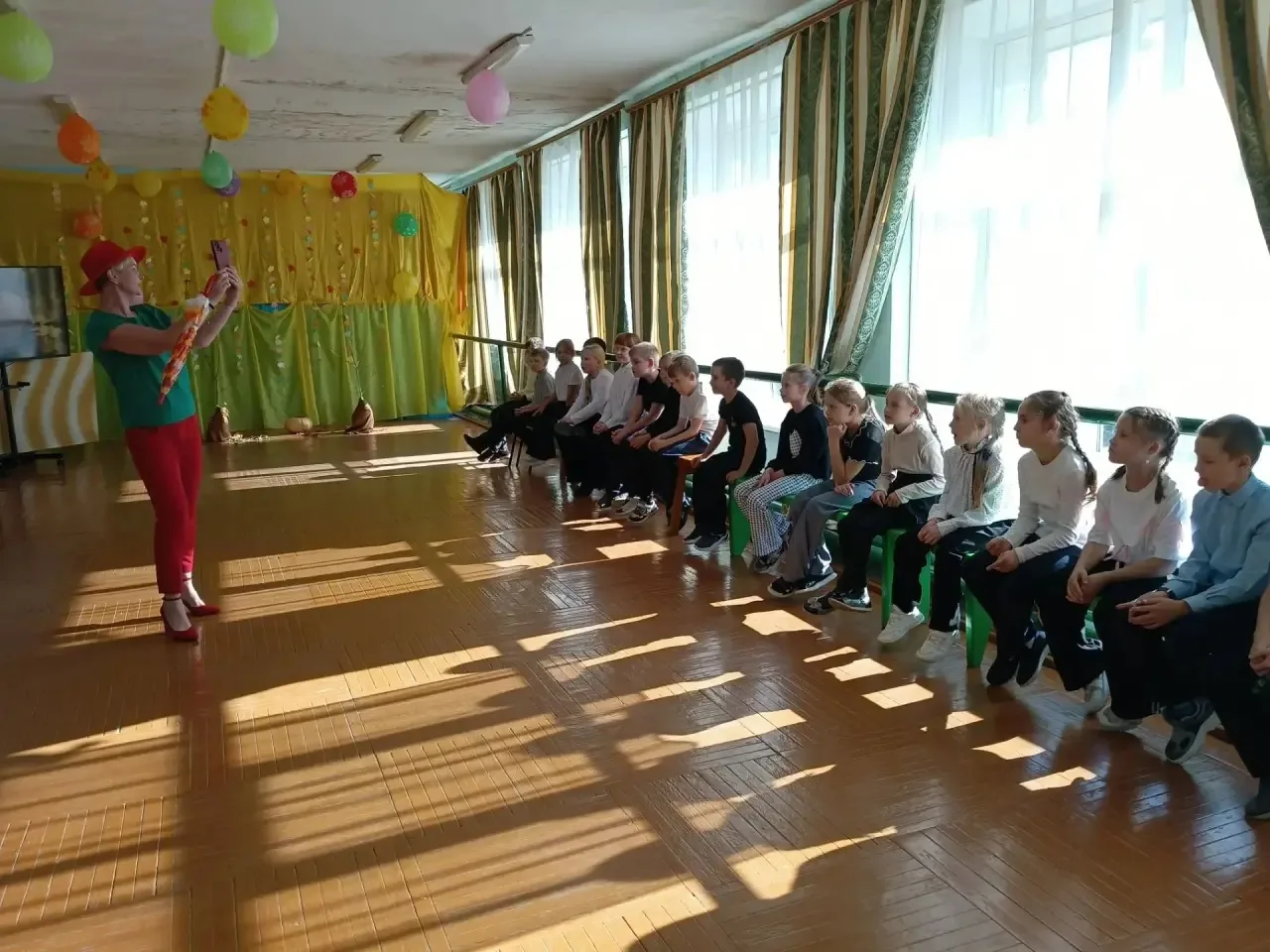 🍁Ученики 3-«А» класса побывали в Опаринском ЦКД на театрализованно-игровой программе «...