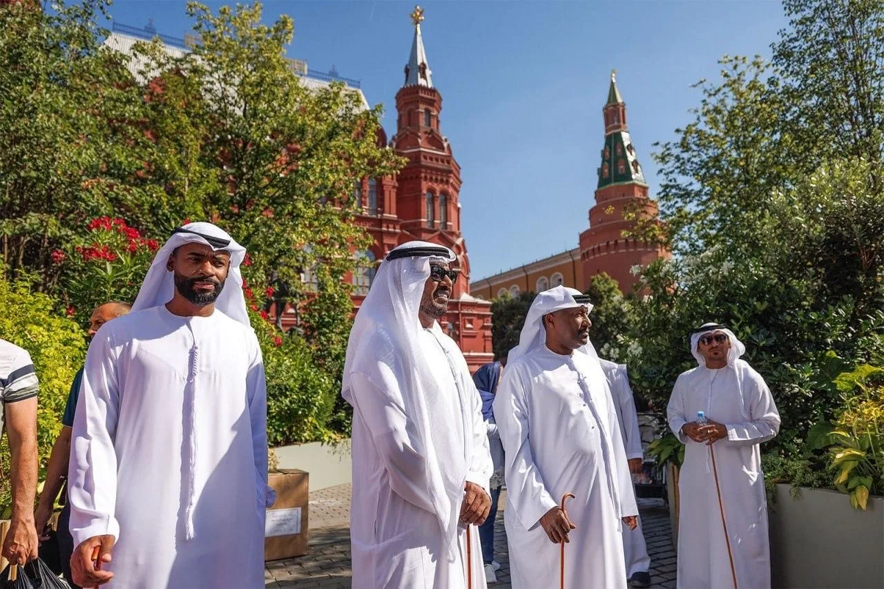 Абу-Даби переехал в центр Москвы — на Манежной площади проходит фестиваль «Откройте для...
