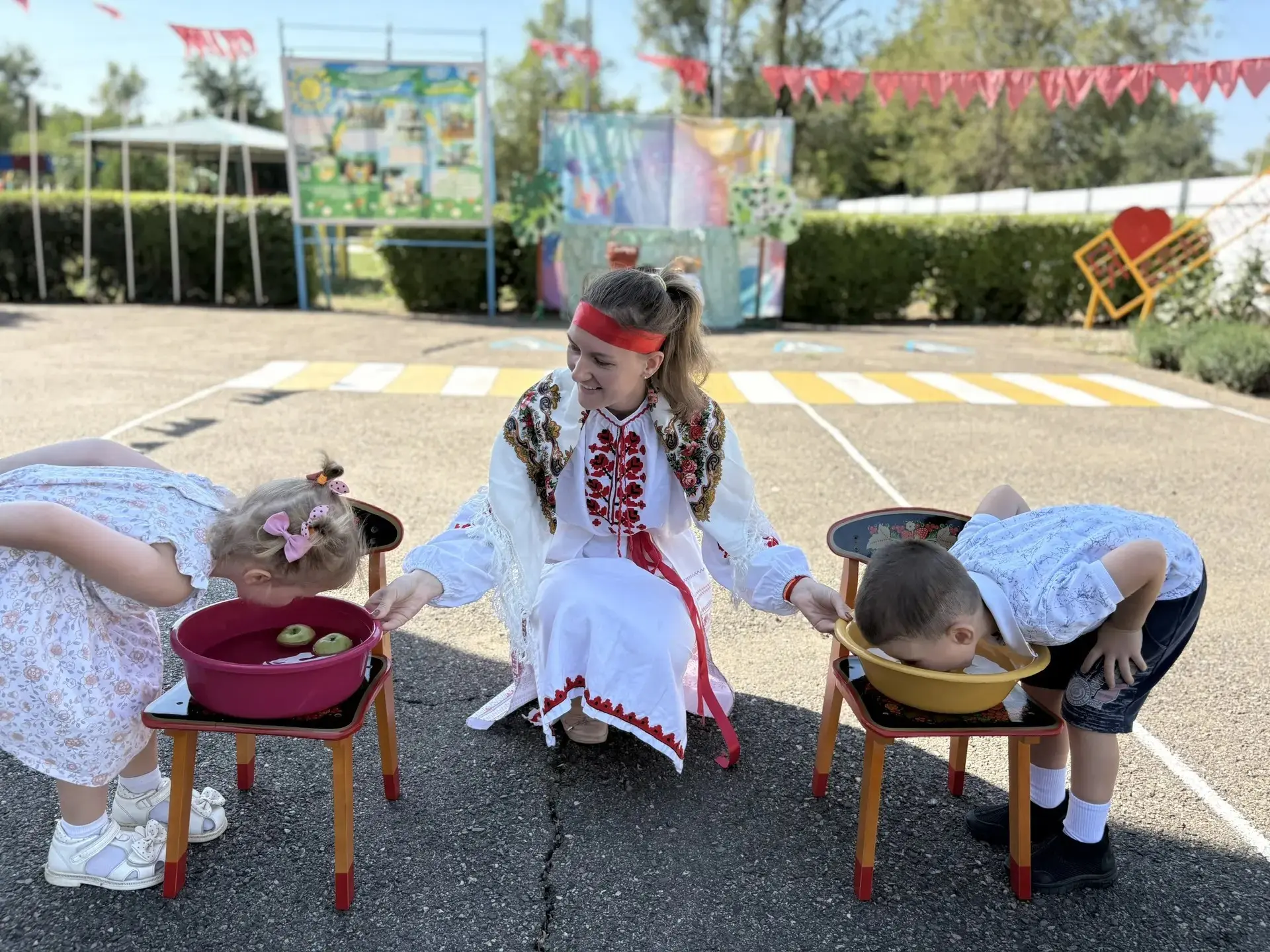 Яблочный Спас: приобщаемся к истокам народной культуры 🍎В нашем детском саду прошёл де...