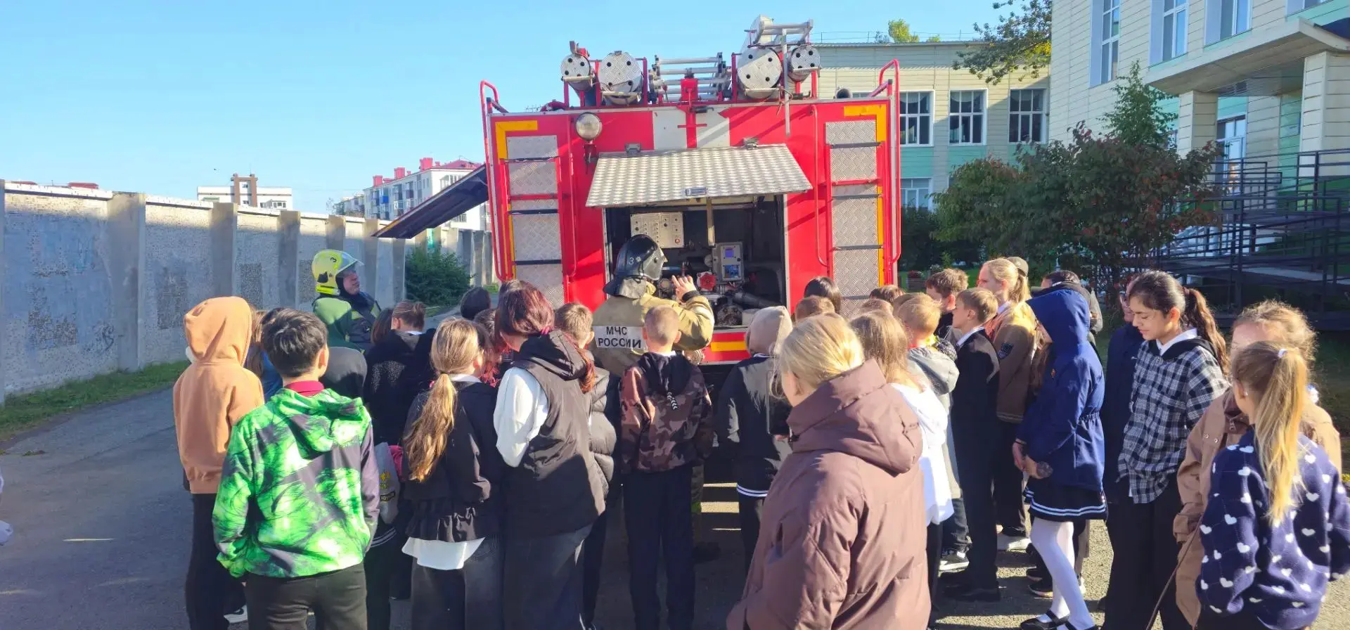 🚒 В гостях у огнеборцев: открытый урок для 5-х классов