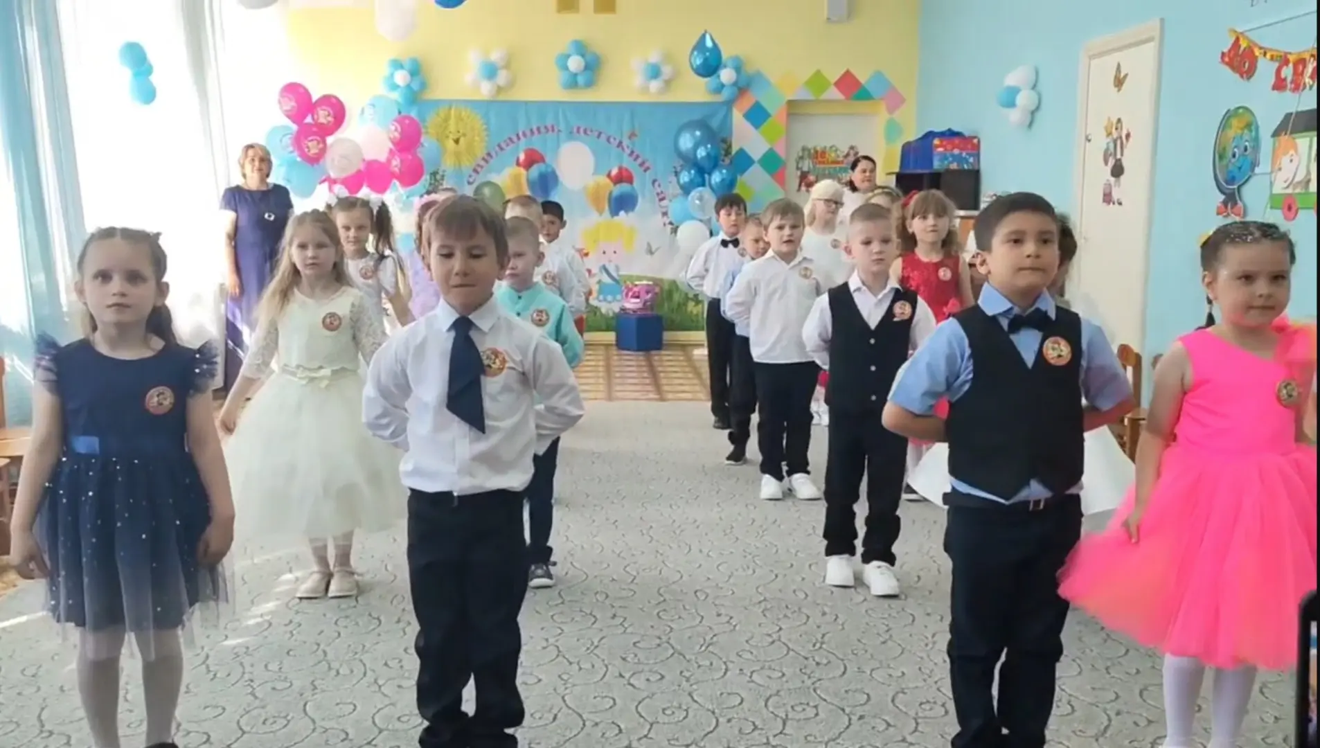 Поздравляем вас, ребята,