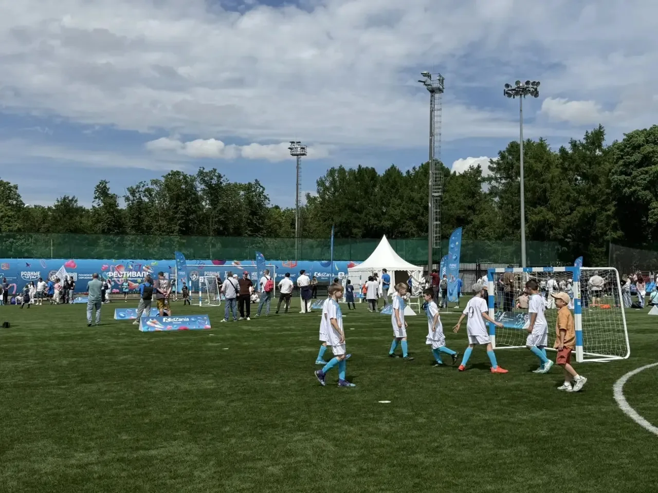 🏆 Важен каждый шаг!  🔥 В эту субботу наши активисты вместе с советником директора по воспитанию Фоми