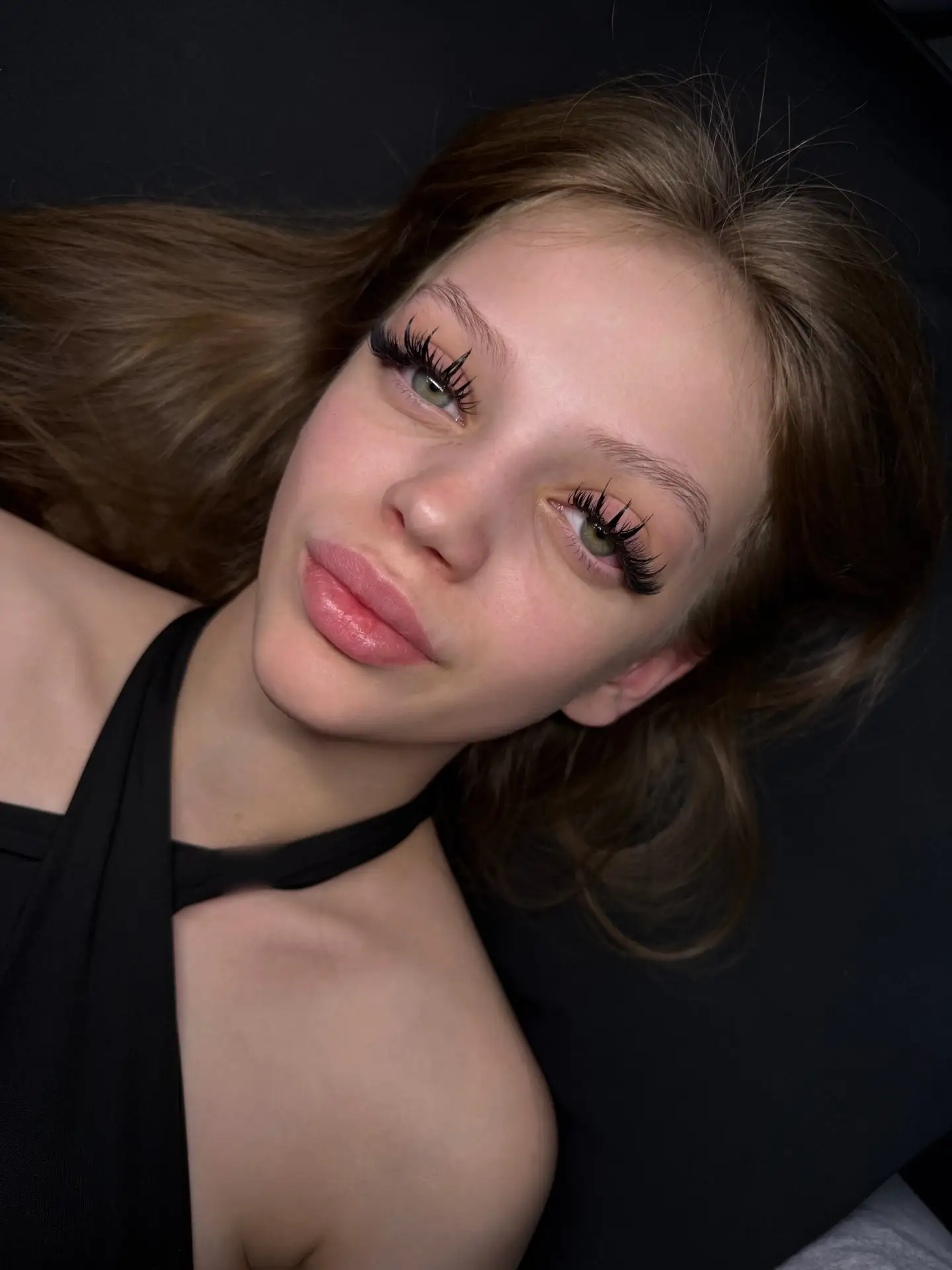 Дорогие девушки ! 🎀
Меня зовут Татьяна и я мастер по наращиванию ресниц и ламинированию бровей с оп