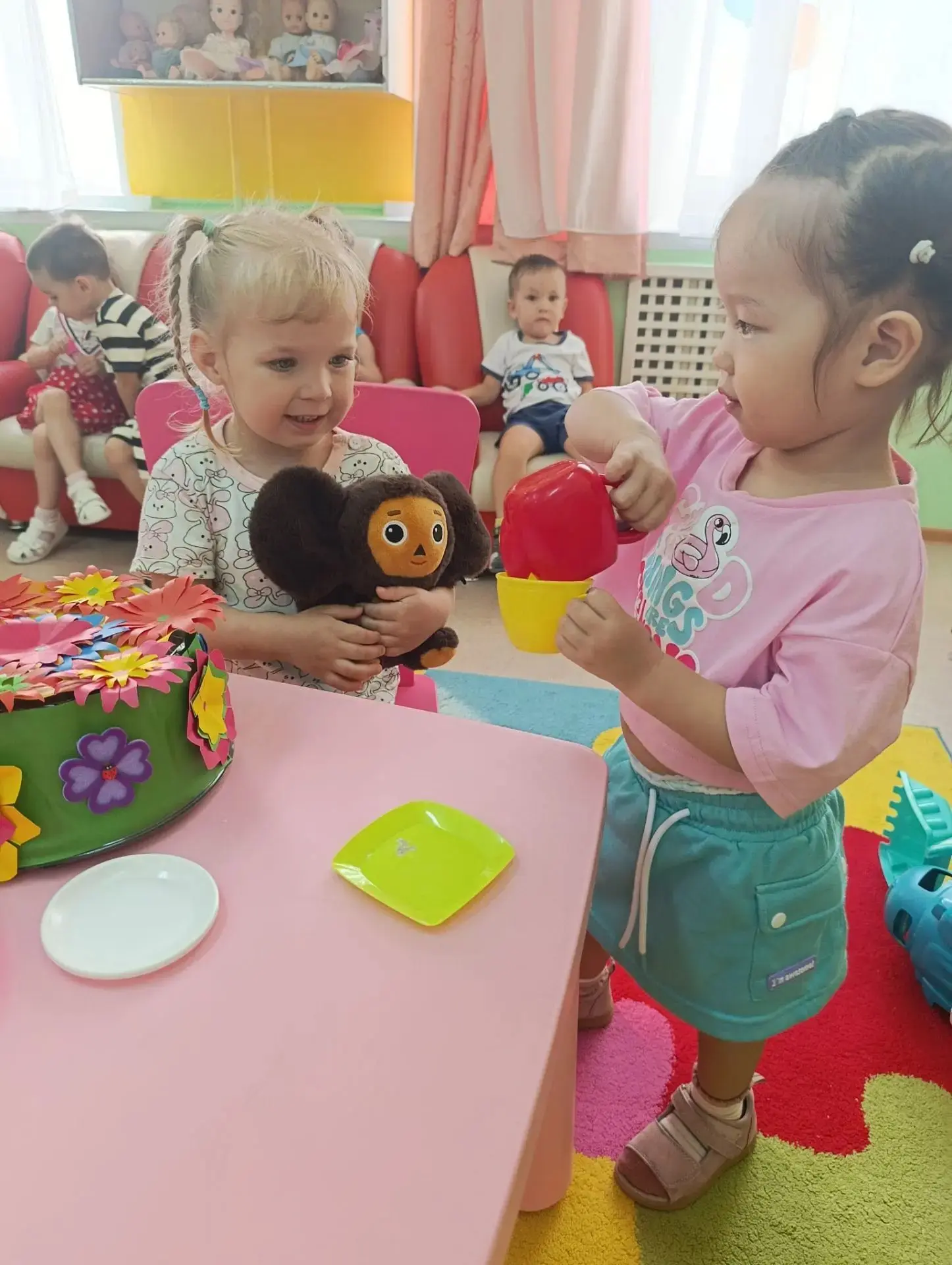 🍊 С Днём рождения, Чебурашка! 🥳Друзья, кто из нас не любит этого большеухого, доброго...