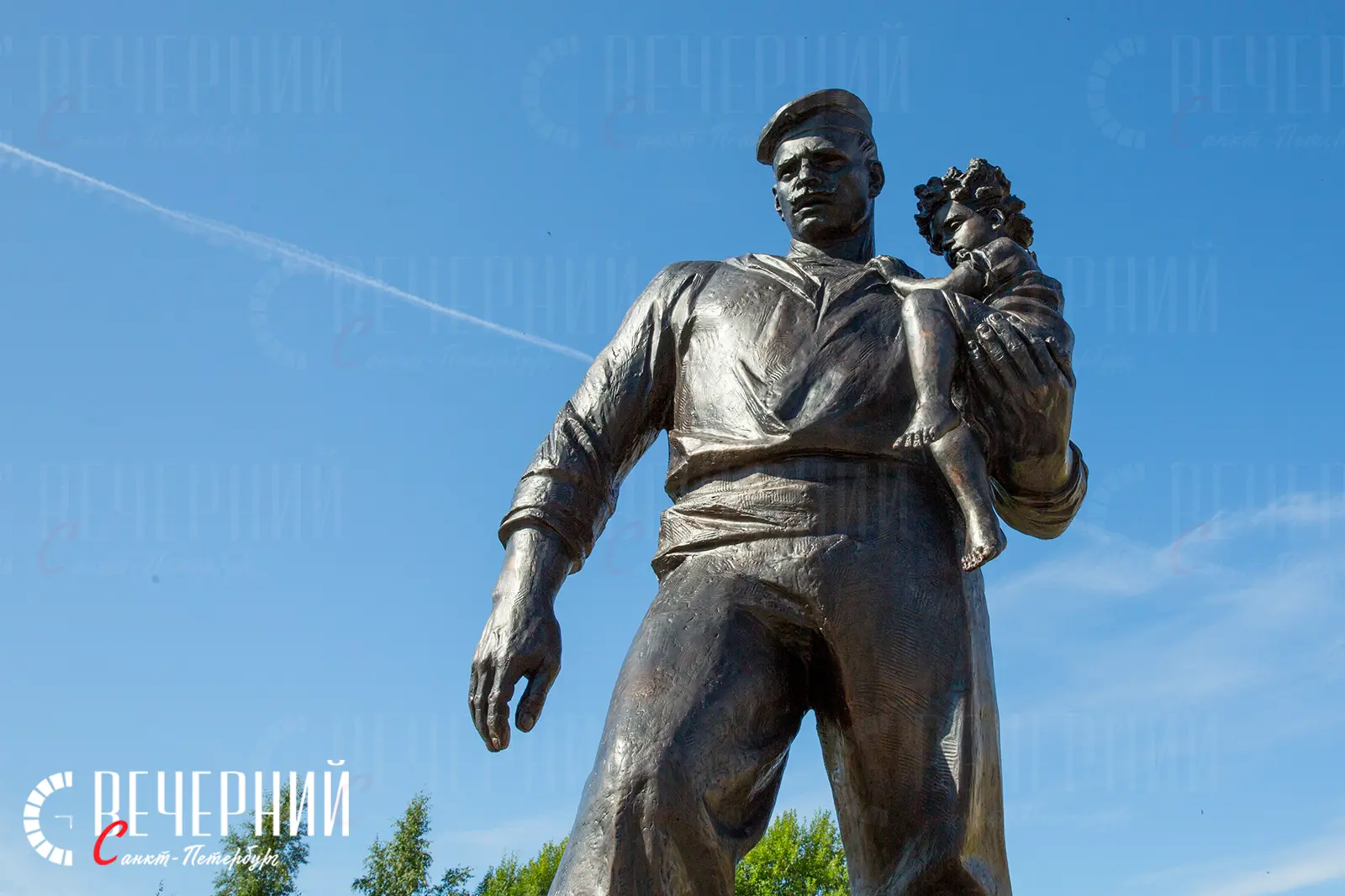 ⚓️ В Кронштадте открыли памятник «Ангелы Мессины»