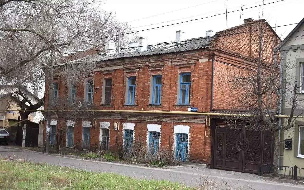 🏛 В историческом здании «Дом Скуратовой, где жил Юхневич» (улица Авиационная, 31) обно...