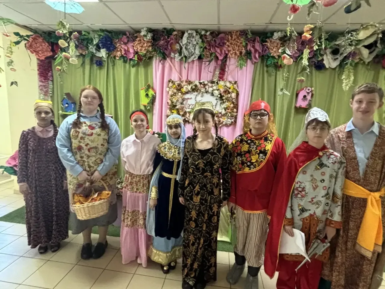 🎭 Театральная студия «Спектр» — яркое открытие городского фестиваля!  Ребята из театральной студии «