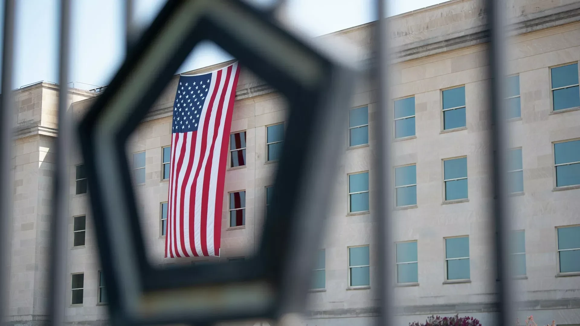В США признали, что отстают от конкурентов в производстве дронов.

Руководитель программы беспилотны