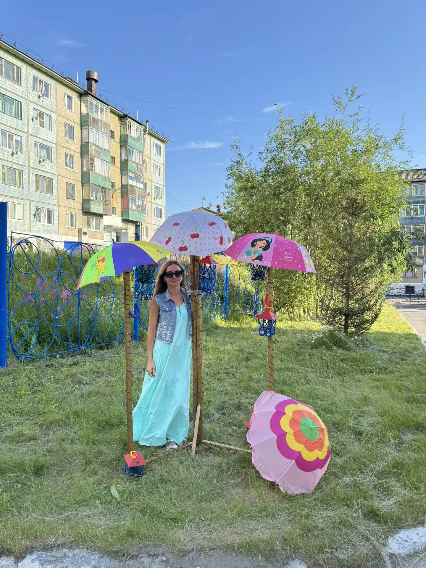«Под зонтом Единства»
Наш детский сад запускает серию фото «По зонтом Единства» в уютной фотозоне, к