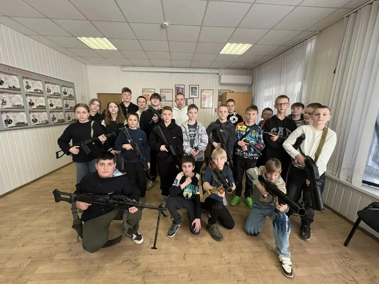Их служба и опасна и трудна…  🚔На этой неделе школьники совершили увлекательную поездку на базу отря