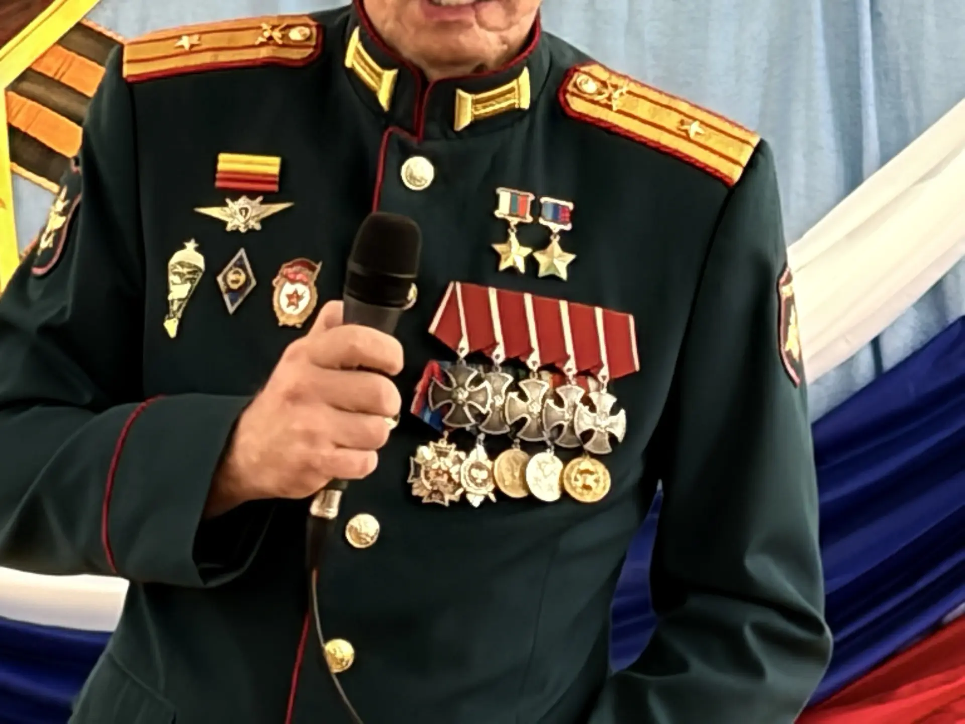 🌎🤲🏻🕊Диалог с Героем в нашей школе 🇷🇺  🌟Сегодня в стенах нашей школы прошло важное событие. В рамках 