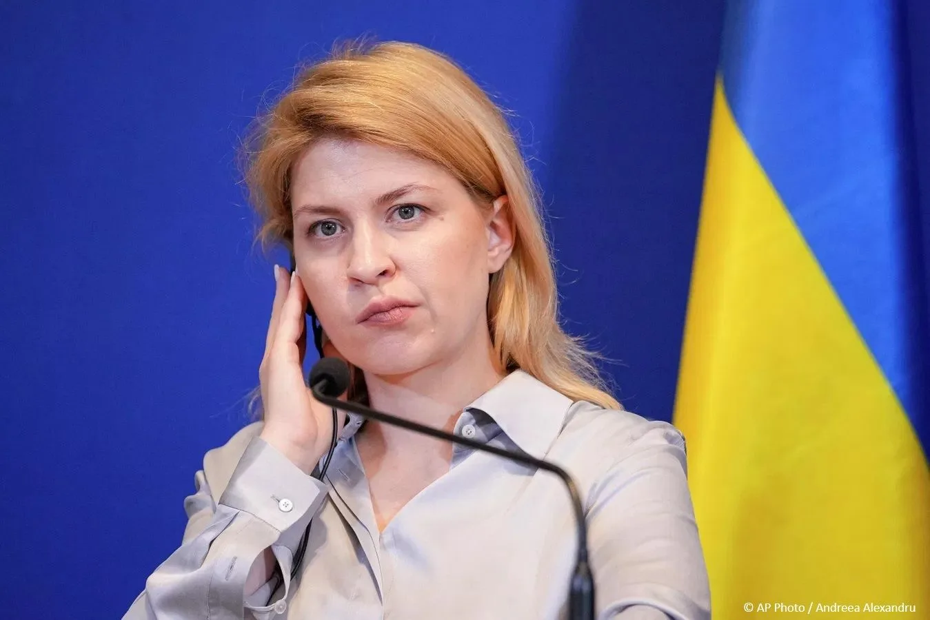 Зеленский уволил Стефанишину с должности посла Украины в США.