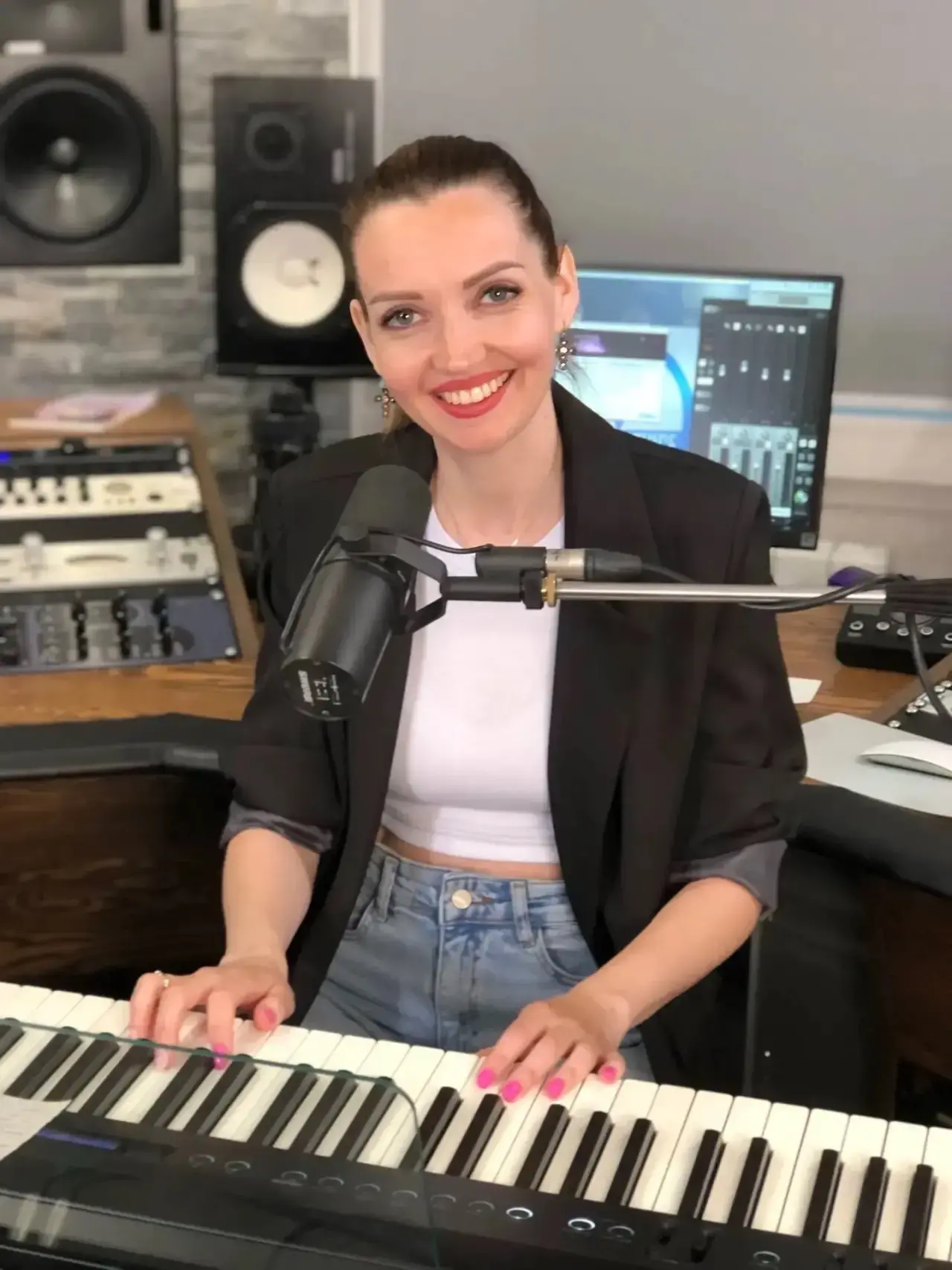 🎉РАДЫ ПРЕДОСТАВИТЬ НОВОГО ПЕДАГОГА ARTSTARSTUDIO ГАТЧИНА ПО ЭСТРАДНОМУ ВОКАЛУ! 🎉