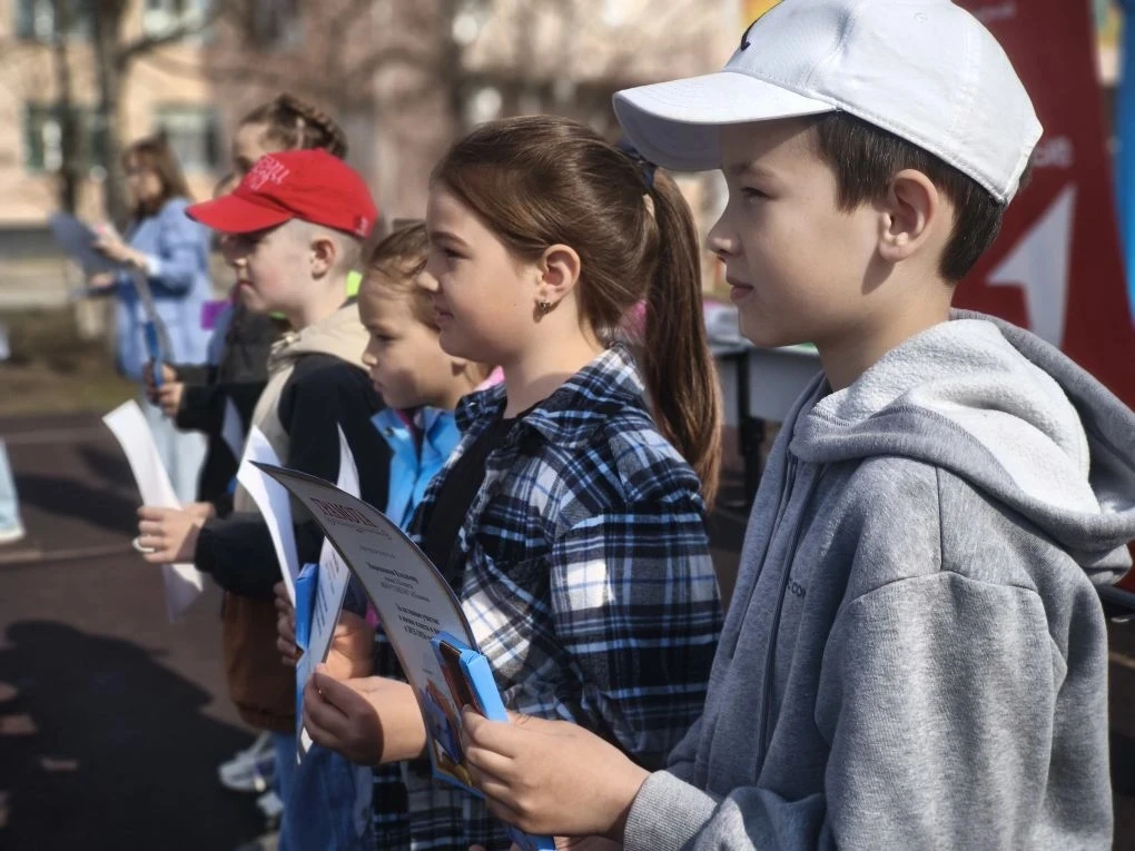 🔔 Финальный аккорд учебного года: в Первой школе прошла торжественная итоговая линейка!