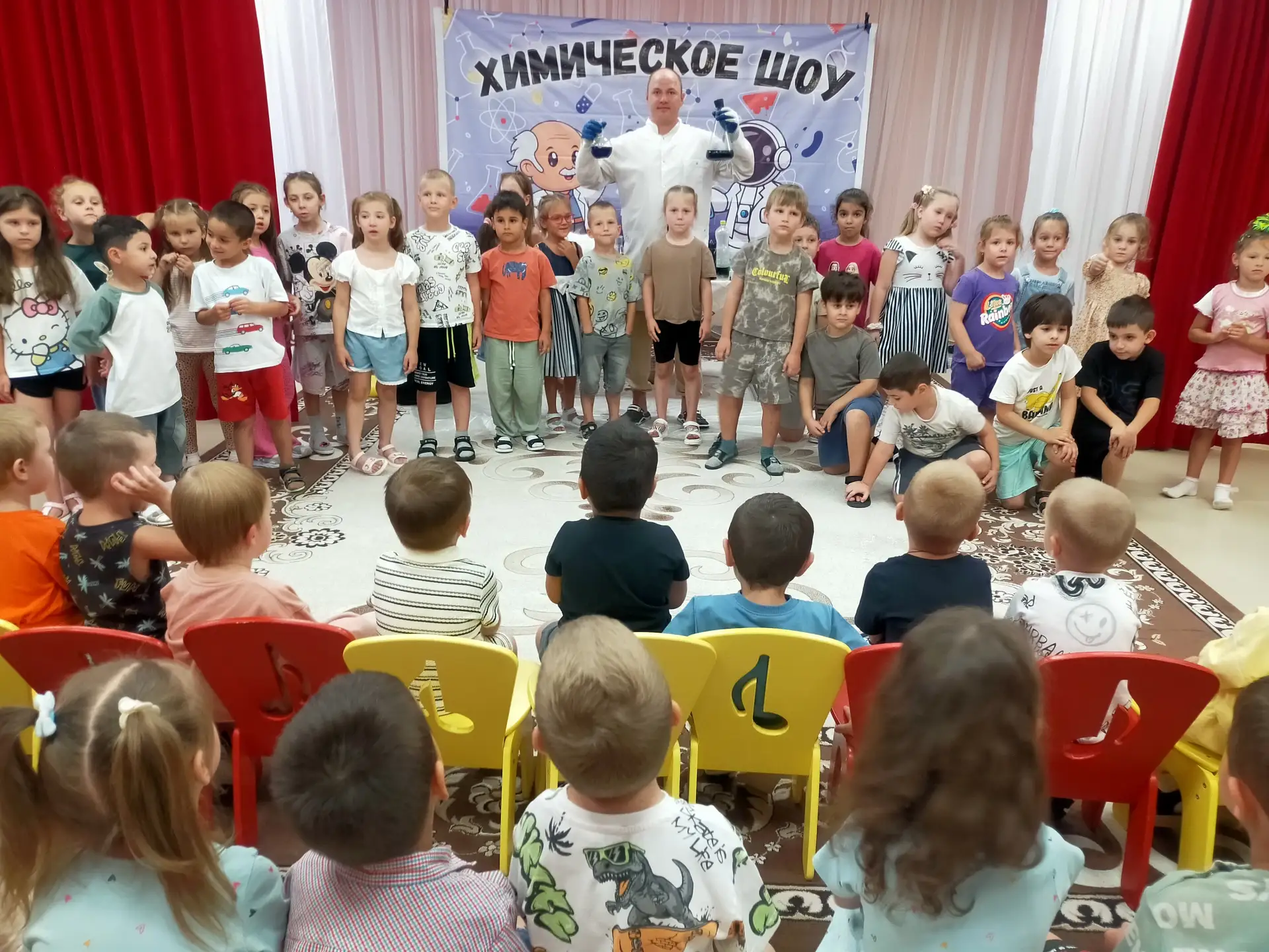 🧠 Познавательно и безопасно: в нашем детском саду прошло научное шоу для воспитанников.