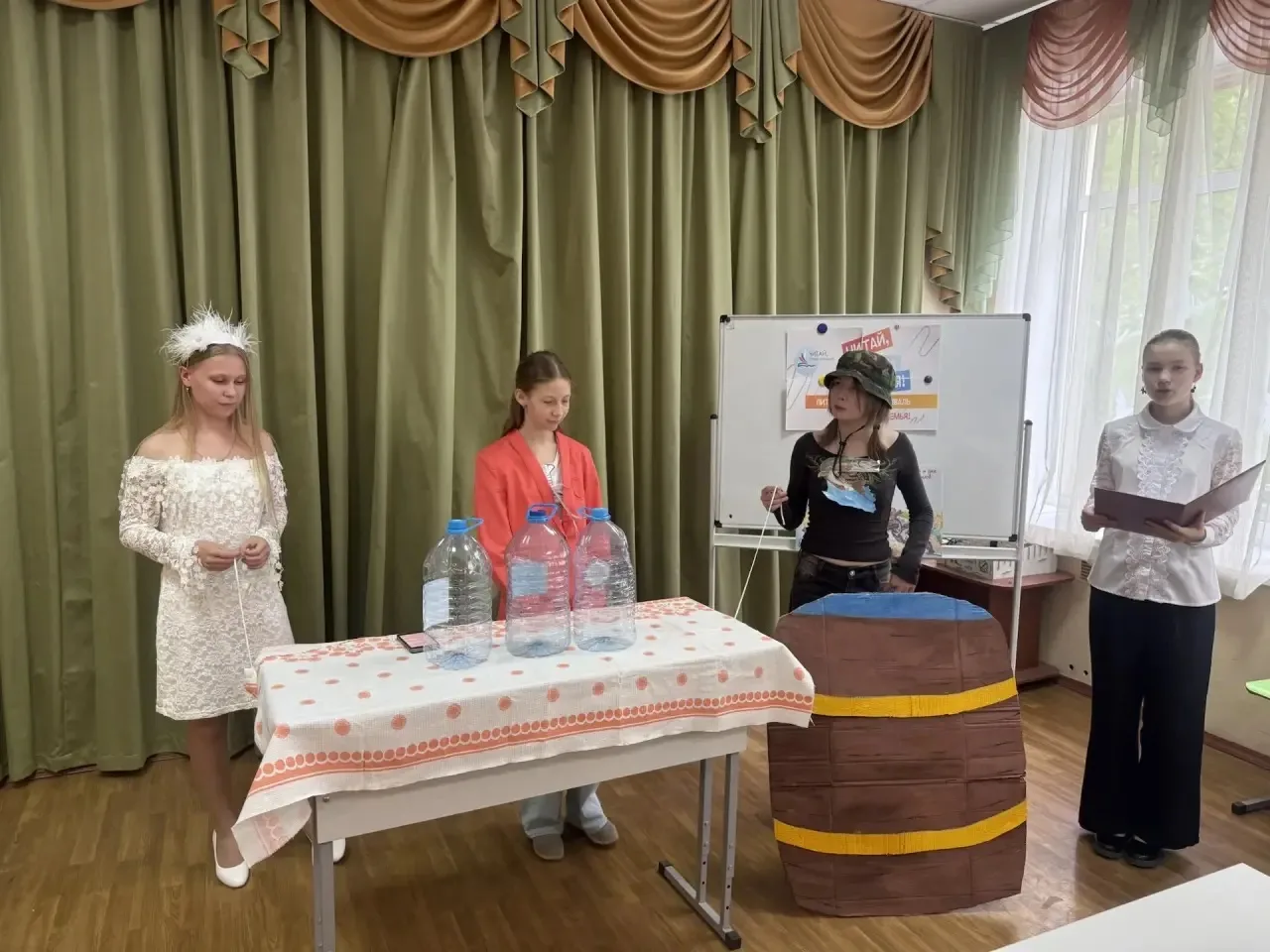 А наш марафон #ПредпоЧтения продолжается! 6-е классы устроили литературный батл, взяв за основу изве