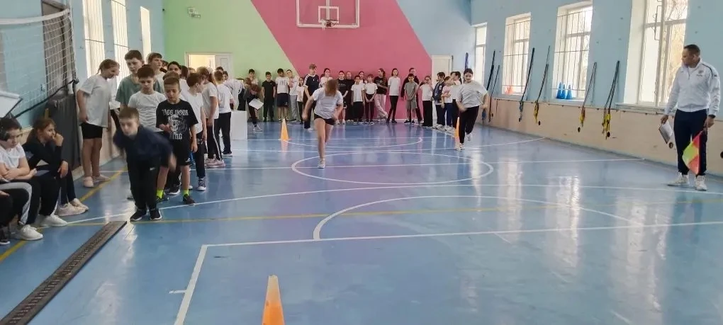 🏆17 марта в спортзале МБОУ СОШ №3 царил дух спортивных достижений!  🏆Наш спортивный зал на один день