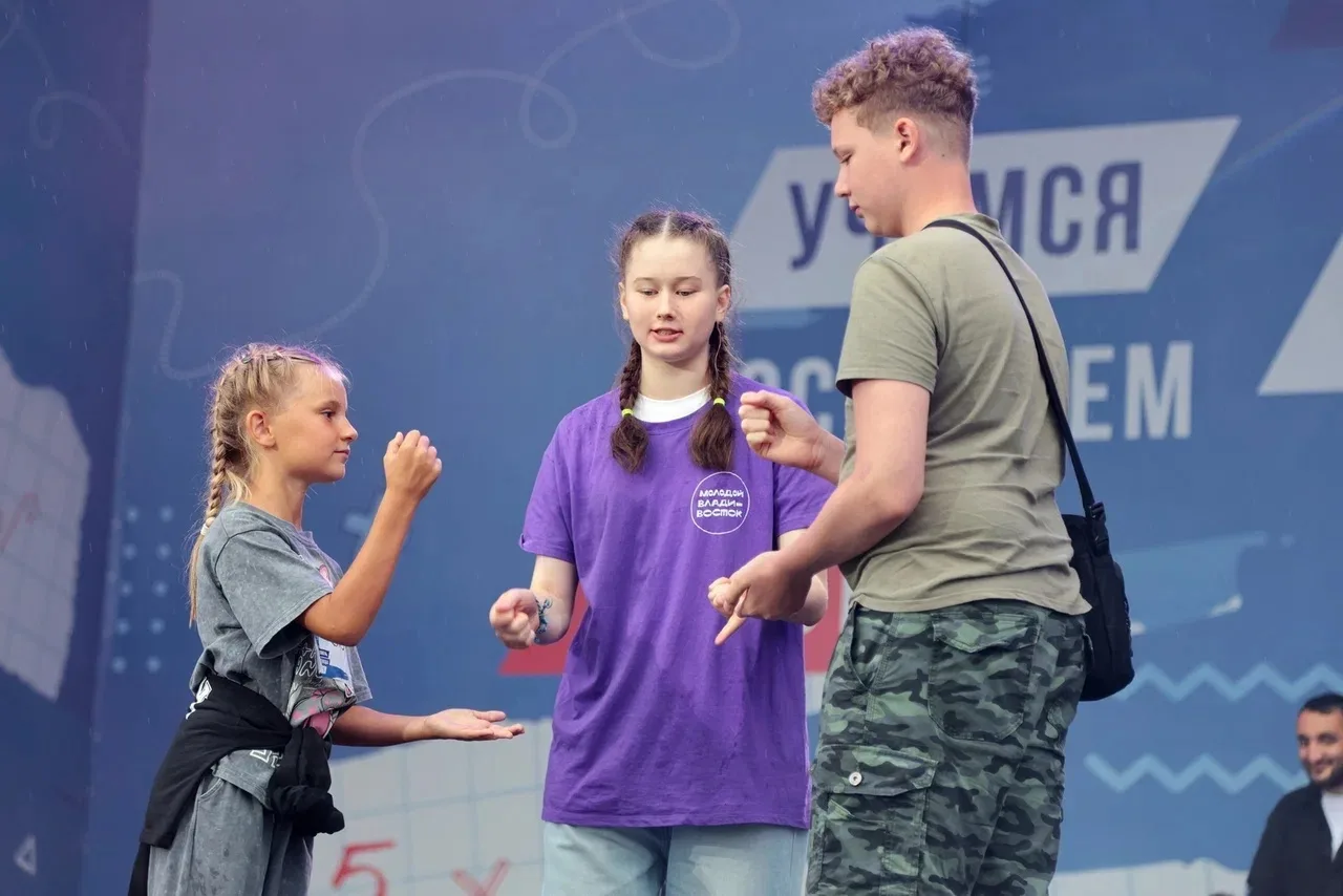 ✅Первого победителя городского чемпионата «Камень, ножницы, бумага» определили во Влади...