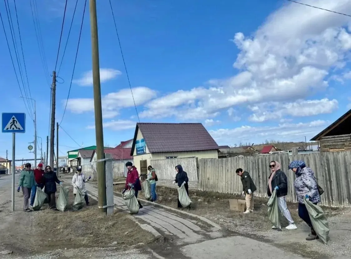 🍀Усть-Алданский улус присоединился к проекту #Зеленыйчетверг!  Коллеги из Усть-Алданской инспекции Г