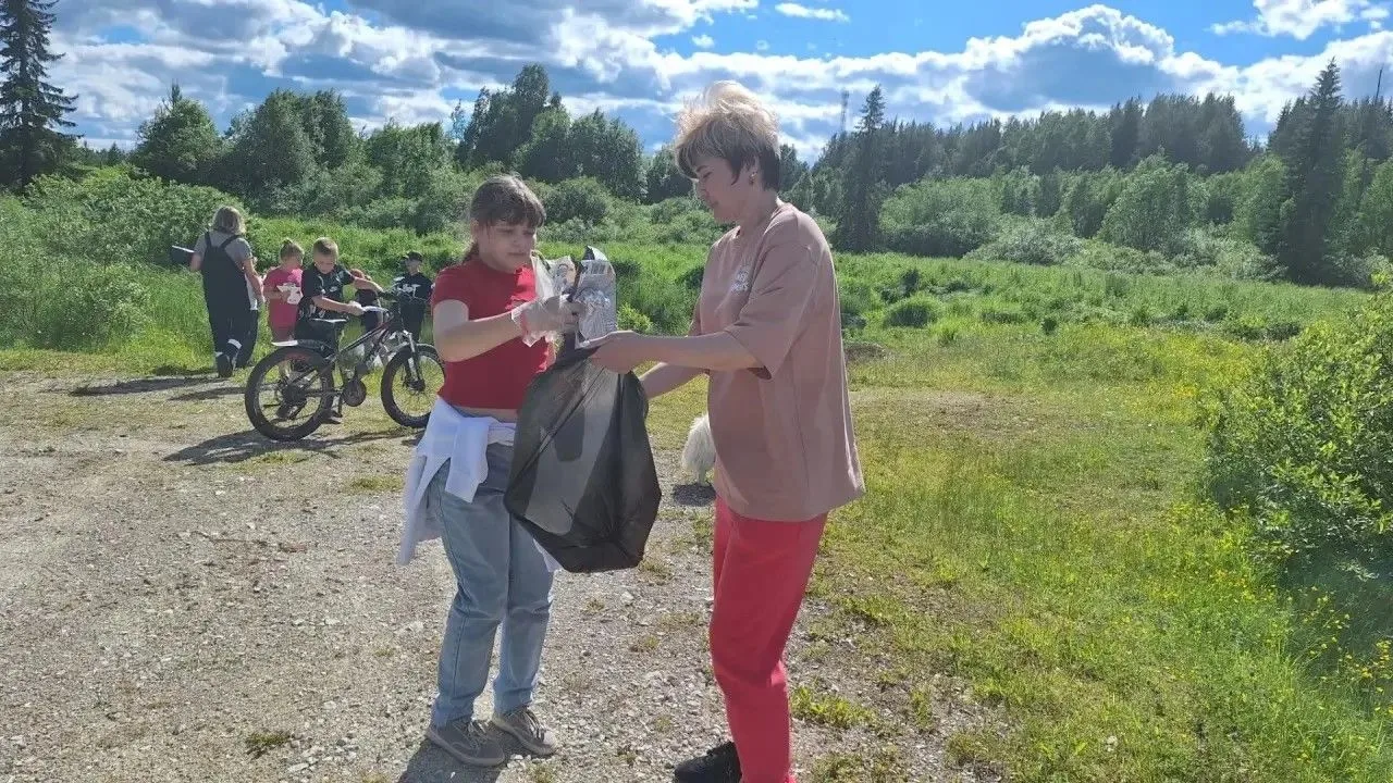 В Княжпогостском округе активно продолжается работа по очистке берегов наших водоемов в...