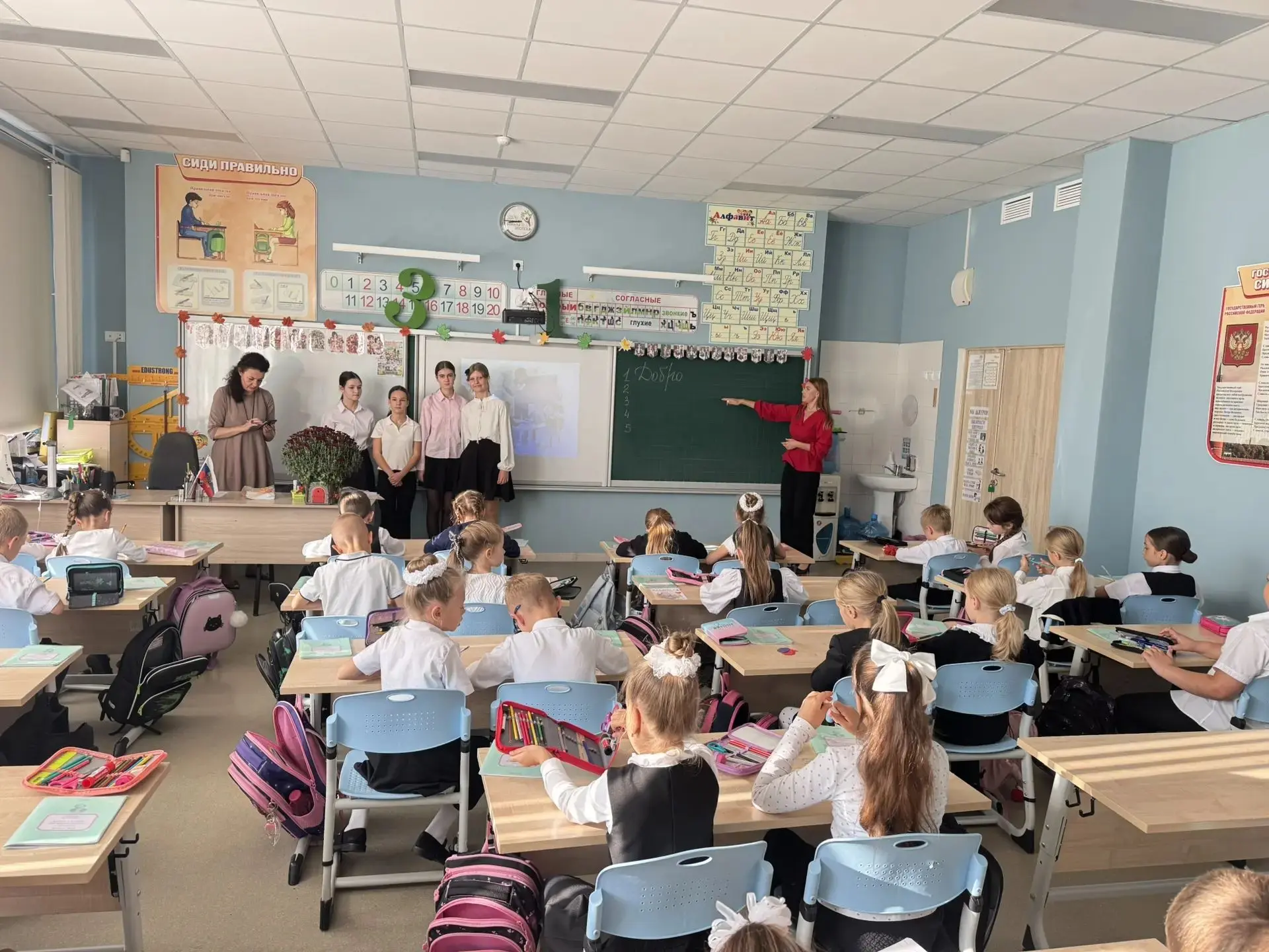 Как 7-Б стал учителями 👩‍🏫🍁