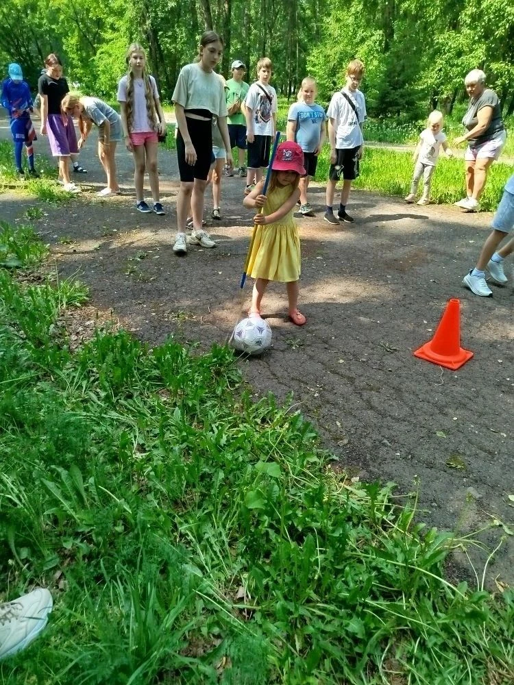 В Парке им.В. Волошиной состоялась праздничная игровая программа "Прекрасна ты, моя Россия! Чудесен 