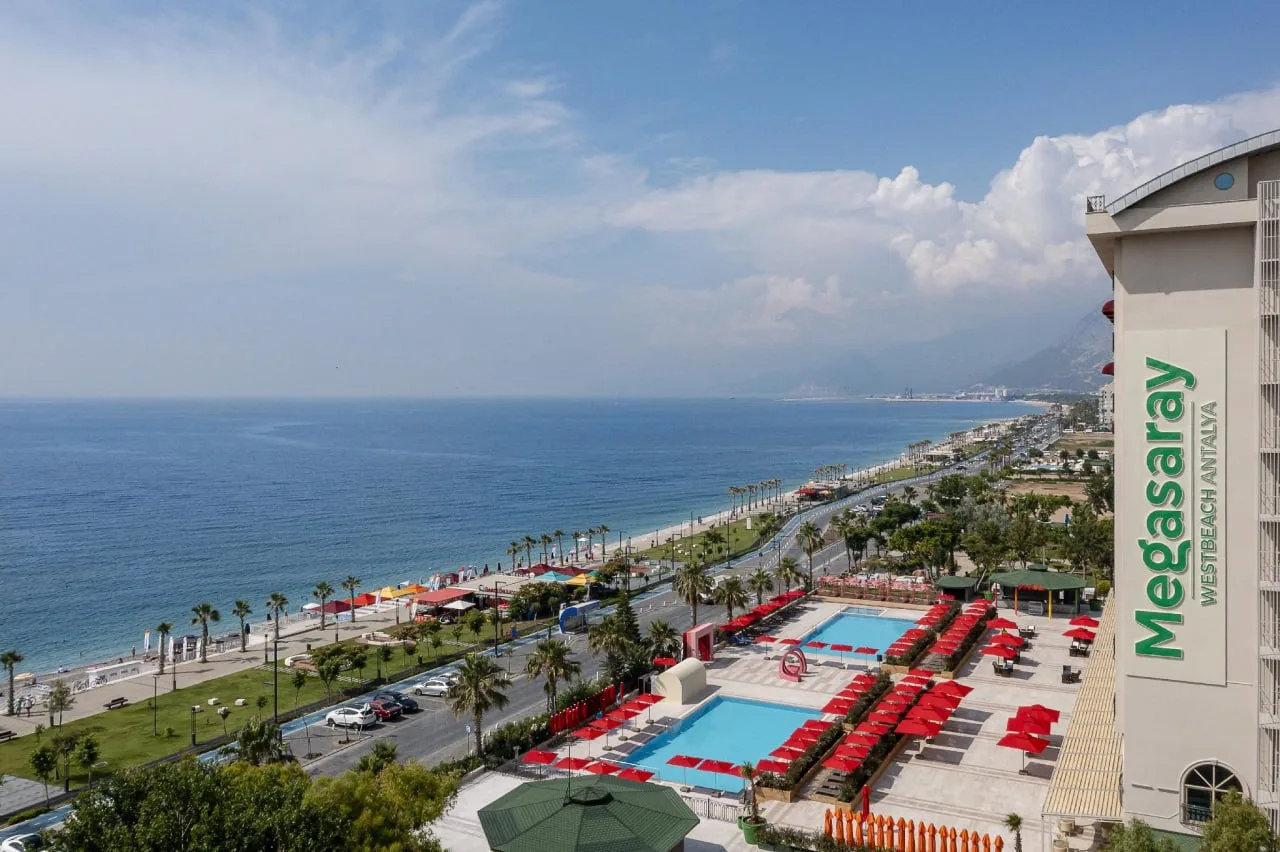 🔴Отель Megasaray Westbeach Antalya - место, где Средиземное море встречается с городским ритмом.
Ус
