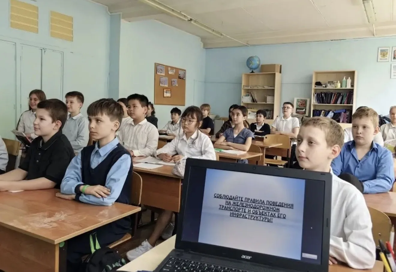 В преддверии каникул, рамках месячника безопасности в нашей школе прошли тематические акции Беседы и