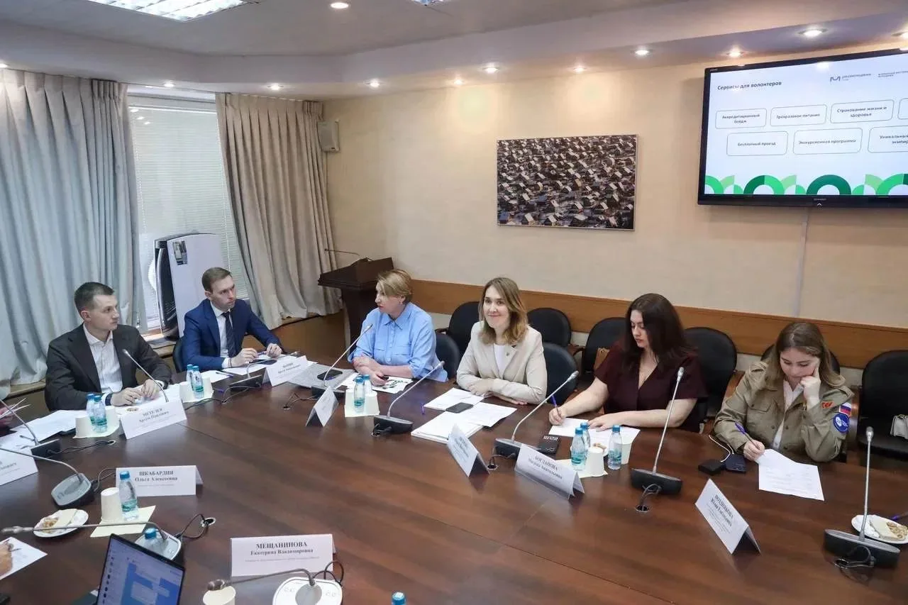 Приняла участие в заседании рабочей группы по работе с волонтёрами Оргкомитета Междунар...