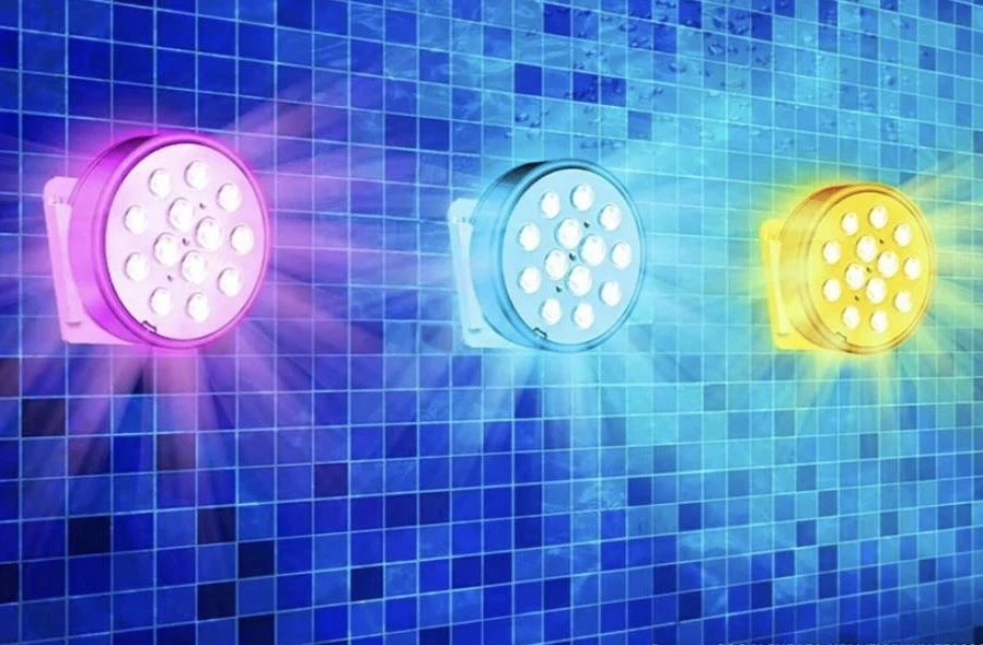 Подводный беспроводной RGB светильник для бассейна с пультом и с зарядкой USB💡