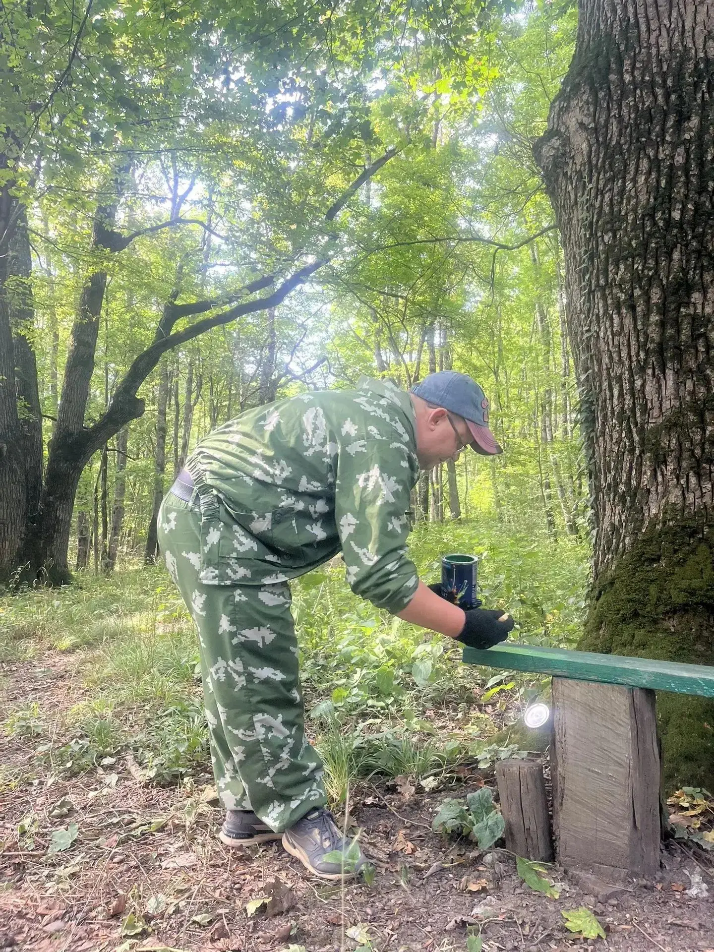 В окрестностях хутора Зозулин у памятника жителям 44-го квартала, погибшим в годы войны...