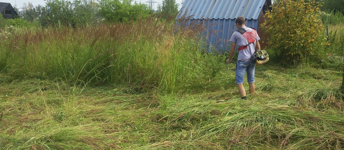 🌾 Начался покос травы на территории администрации Салтыковского сельсовета! 🌾