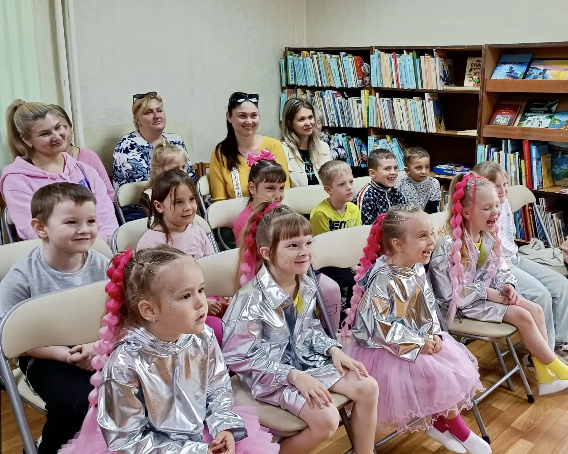 Лето в Севастополе началось с книг, творчества и добрых встреч