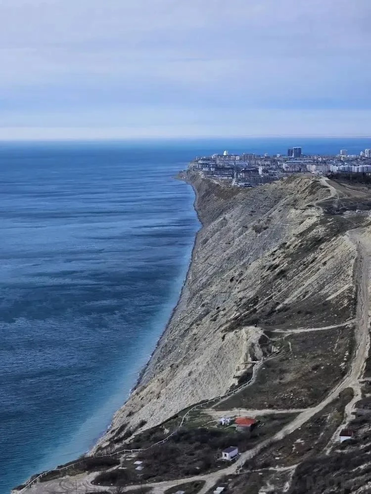 ЗЕМЛЯ В КРЫМУ

👉В продаже появились два смежных земельных участка ИЖС по 7,5 соток, в живописном се