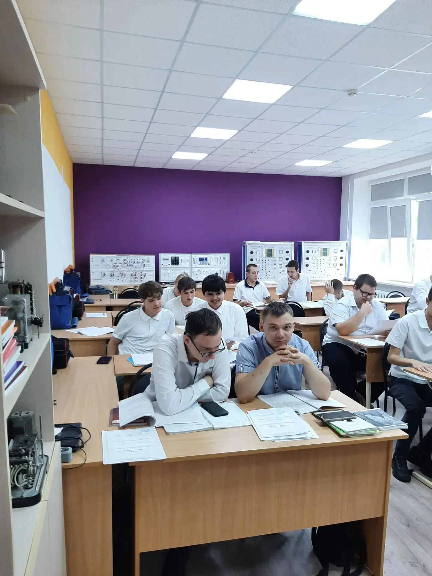 Поздравляем студентов специальности Релейная защита и автоматизация электроэнергетическ...