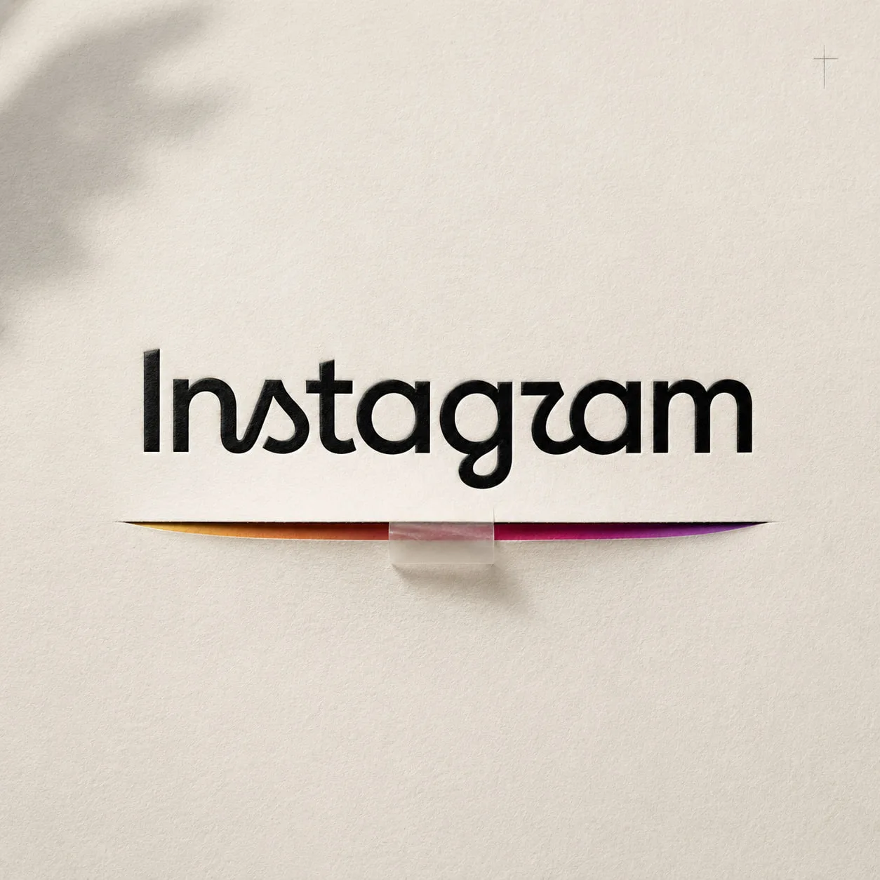 📱 Instagram впервые за 10 лет обновил логотип. И интернет уже спорит из-за буквы r