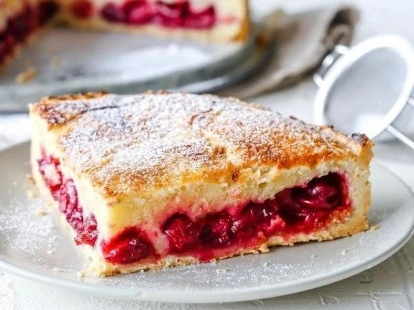 Бюджетный и быстрый - пирог "Вишенка" на кефире🍒