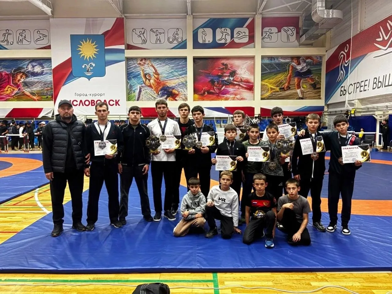🤼‍♂️ Успешное выступление спортсменов Карачаевского района на турнире по вольной борьбе