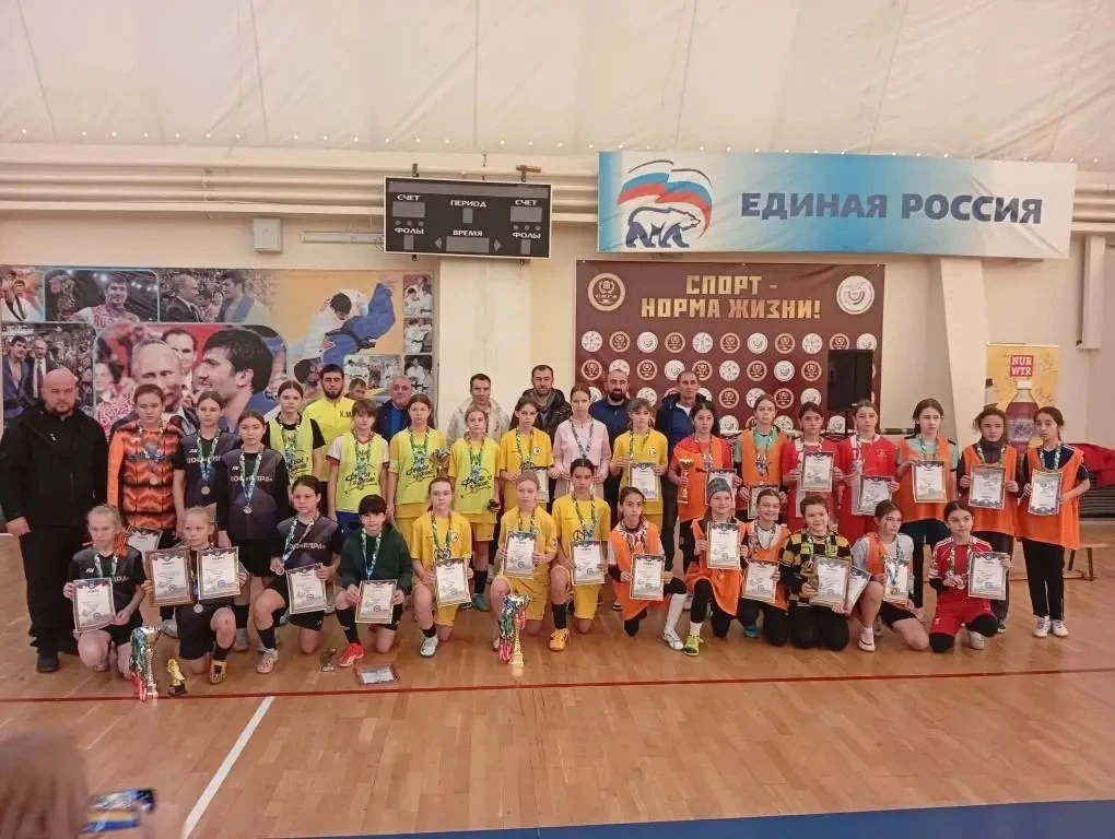 Спортивные соревнованиях есть и будут всегда💪🙏  Команда нашей школы приняла участие в турнире "Гол к