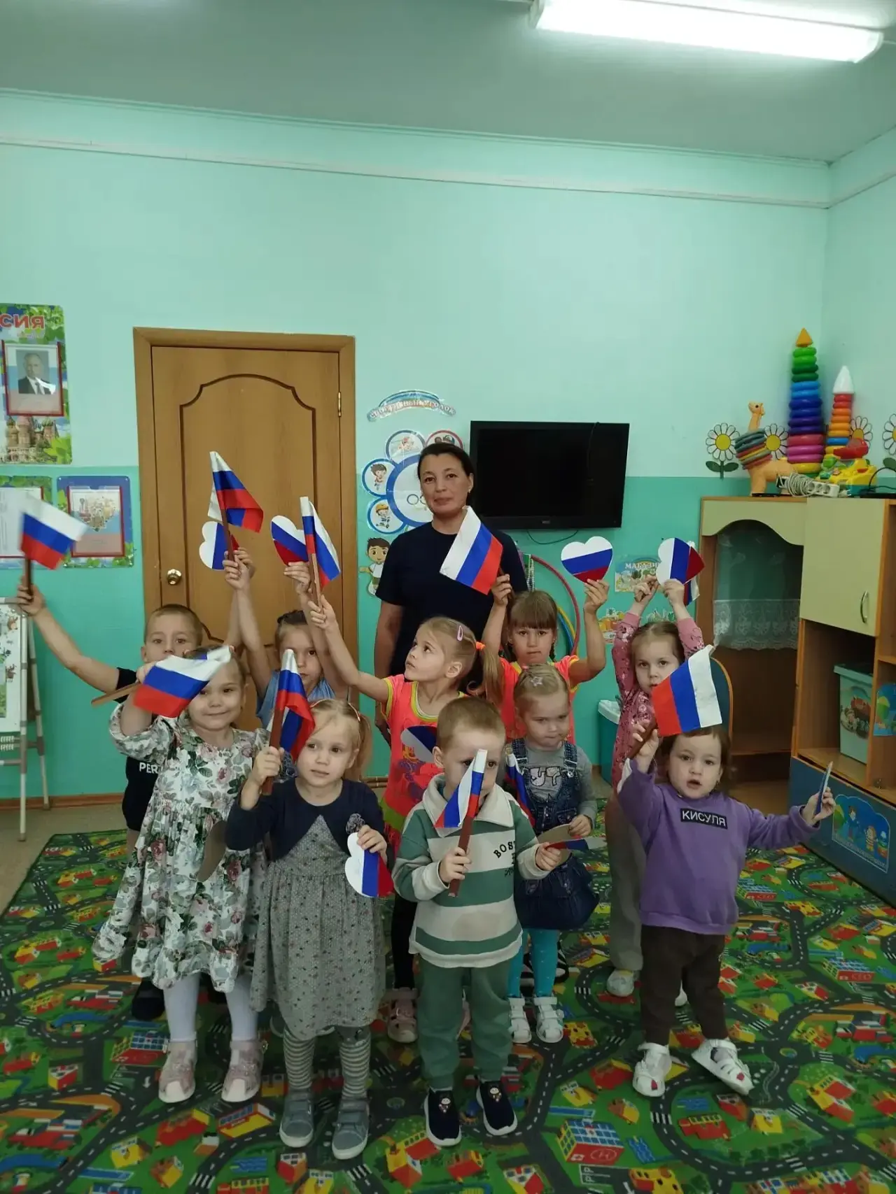 В преддверии Дня Государственного флага России 🇷🇺